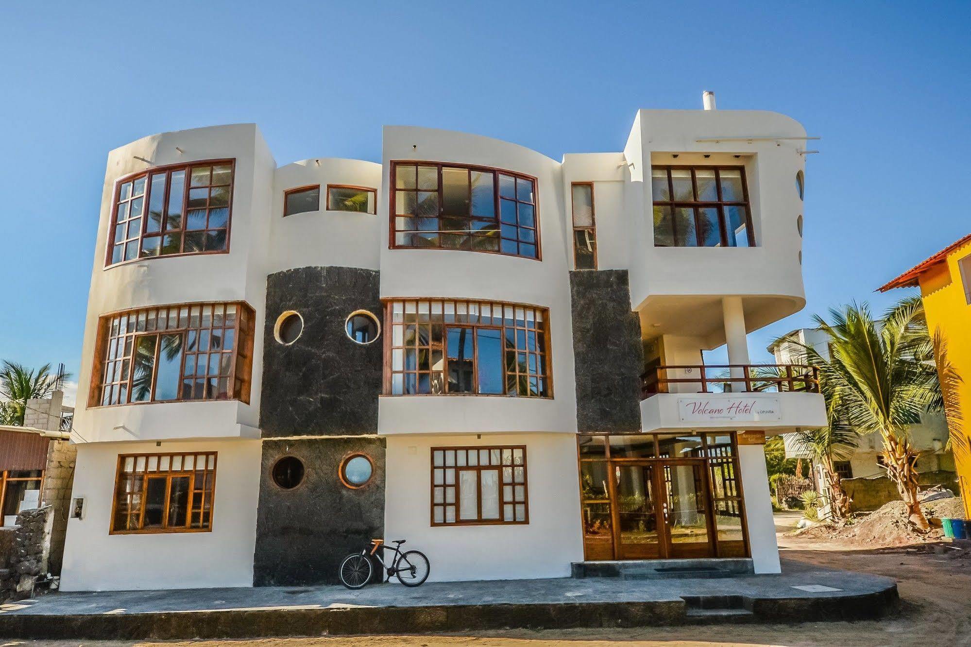 Hotel Volcano Puerto Villamil Exterior photo